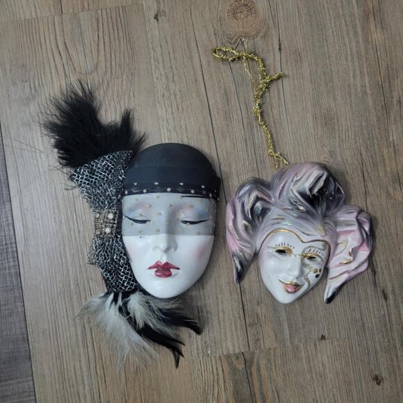 2 Vintage Porcelain/Ceramic deco jester/80s masks - kitschy wall decor - Picture 12 of 12